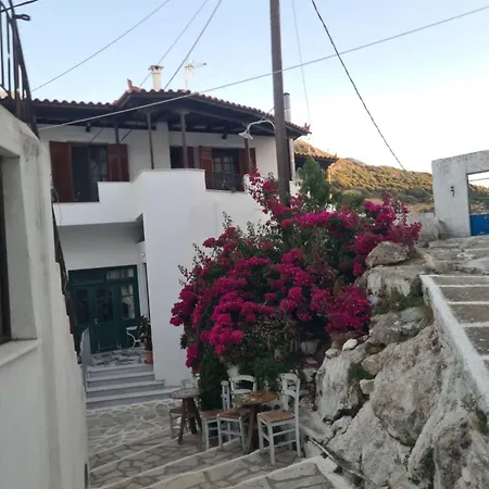 Апартаменты Tolis *